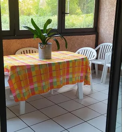 Spacieux Studio Piscine